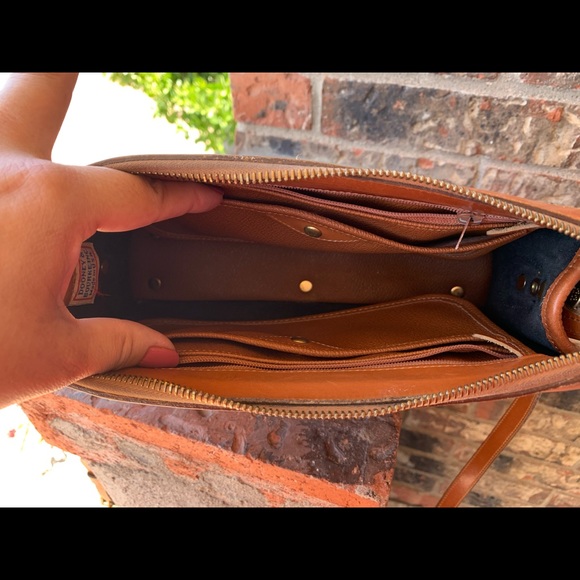Vintage DOONEY & BOURKE Crossbody Bag!!! - Picture 5 of 7